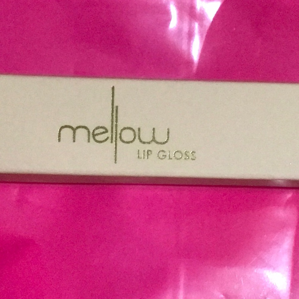 Mellow Lip Gloss NEW Santorini  BNIB